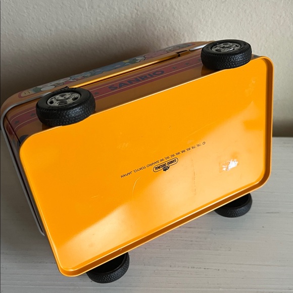 Rare 1996 Sanrio Tin Bus Purse with Handle - Picture 6 of 12